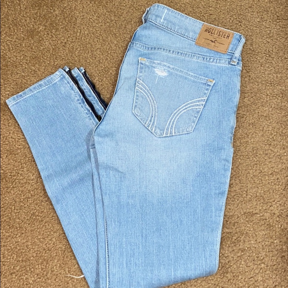 Hollister Ripped Skinny Jeans